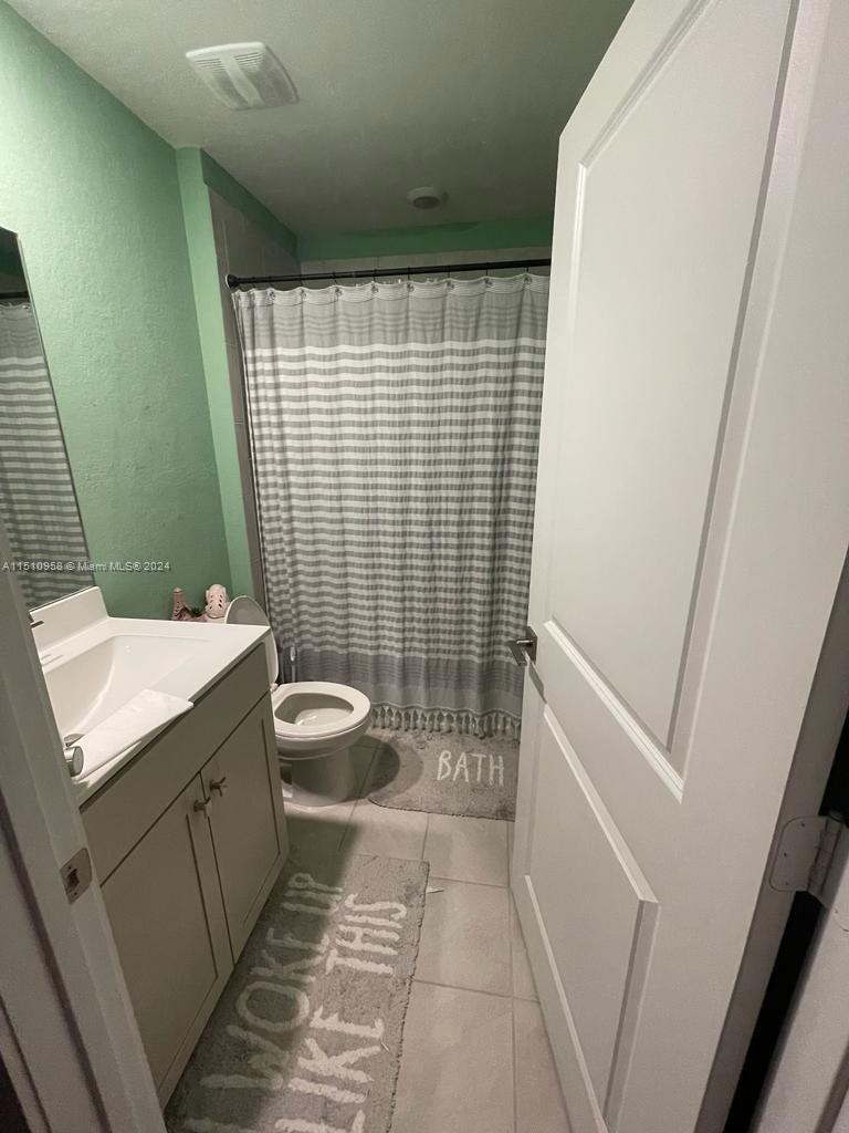 2419 SE 11th St 2419, Homestead, Florida 33035, 3 Bedrooms Bedrooms, ,2 BathroomsBathrooms,Residential,For Sale,2419 SE 11th St 2419,A11510958