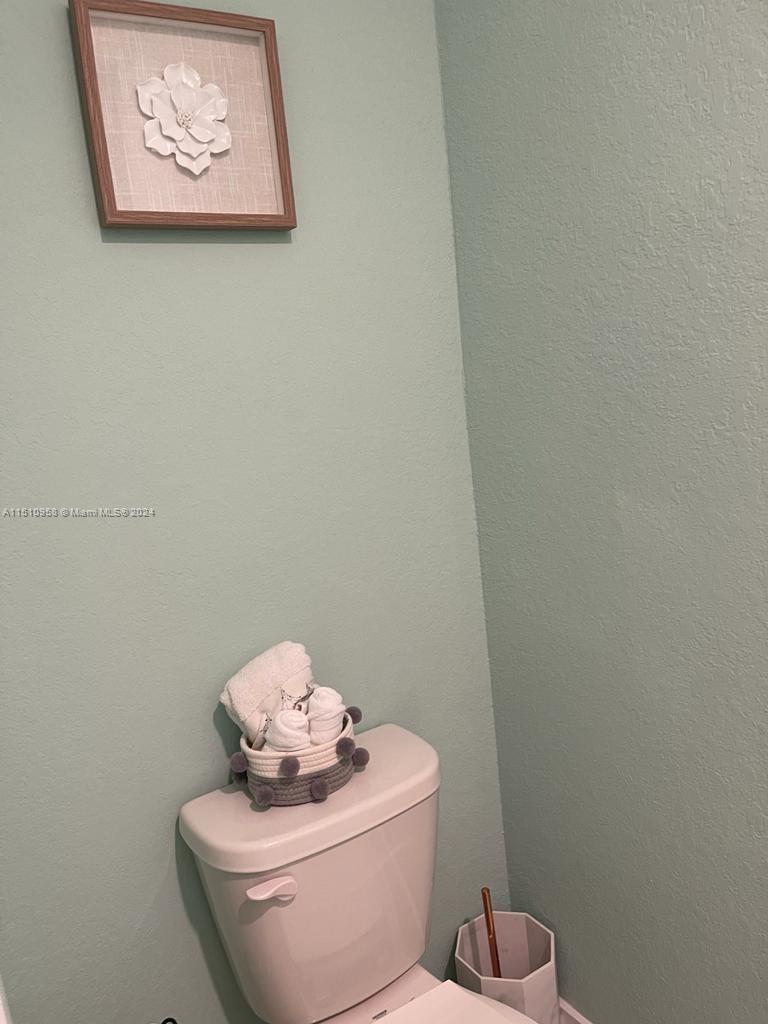 2419 SE 11th St 2419, Homestead, Florida 33035, 3 Bedrooms Bedrooms, ,2 BathroomsBathrooms,Residential,For Sale,2419 SE 11th St 2419,A11510958