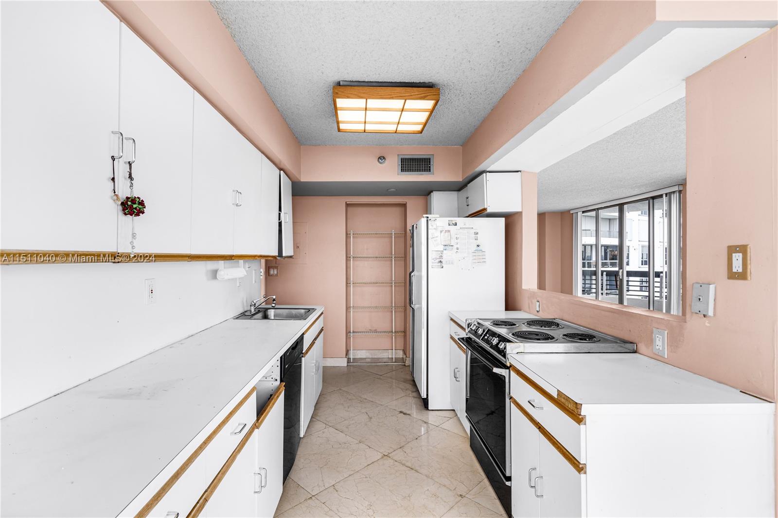 19101 NE 36th Ct 2705, Aventura, Florida 33180, 2 Bedrooms Bedrooms, ,2 BathroomsBathrooms,Residential,For Sale,19101 NE 36th Ct 2705,A11511040