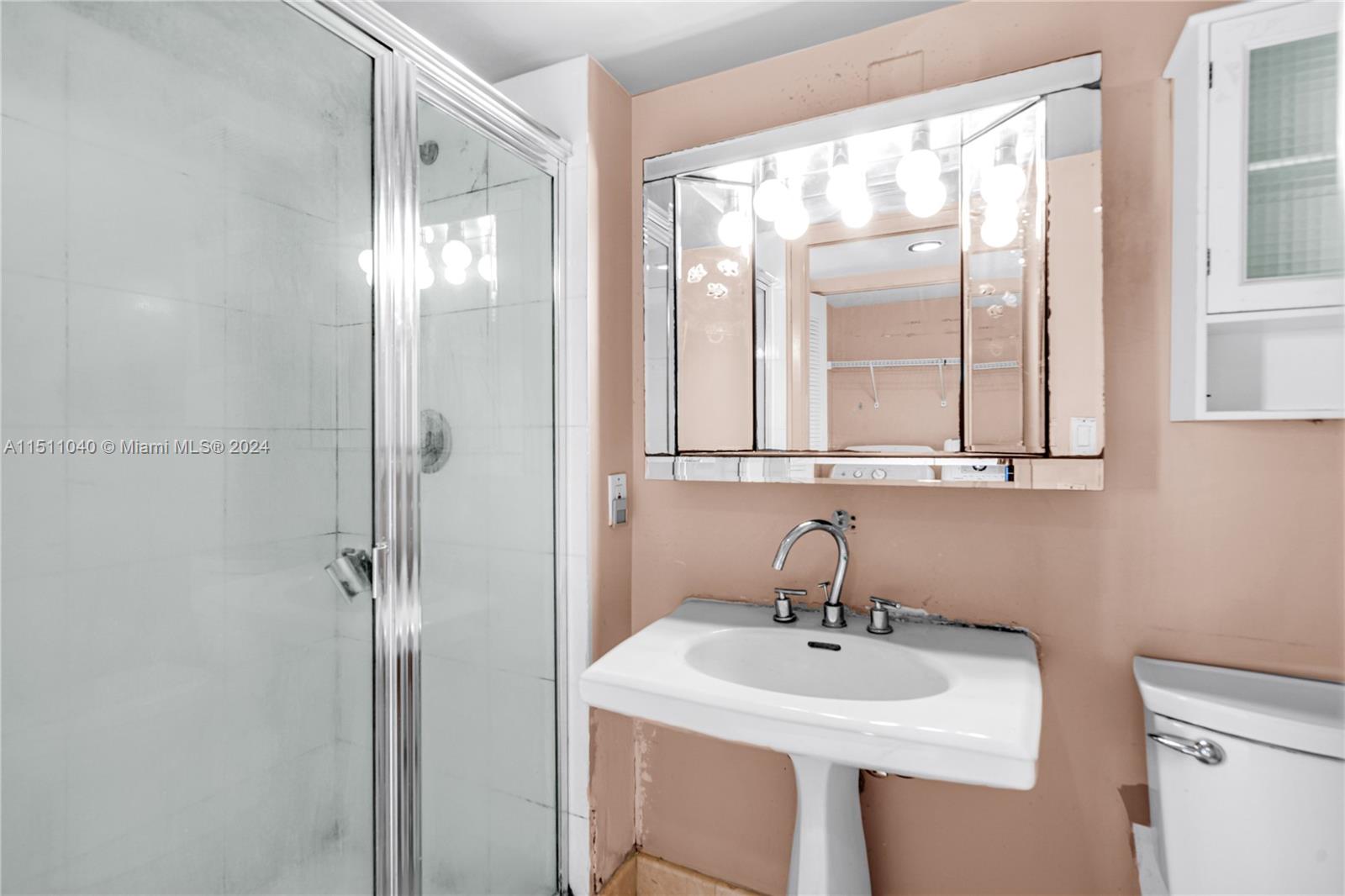 19101 NE 36th Ct 2705, Aventura, Florida 33180, 2 Bedrooms Bedrooms, ,2 BathroomsBathrooms,Residential,For Sale,19101 NE 36th Ct 2705,A11511040