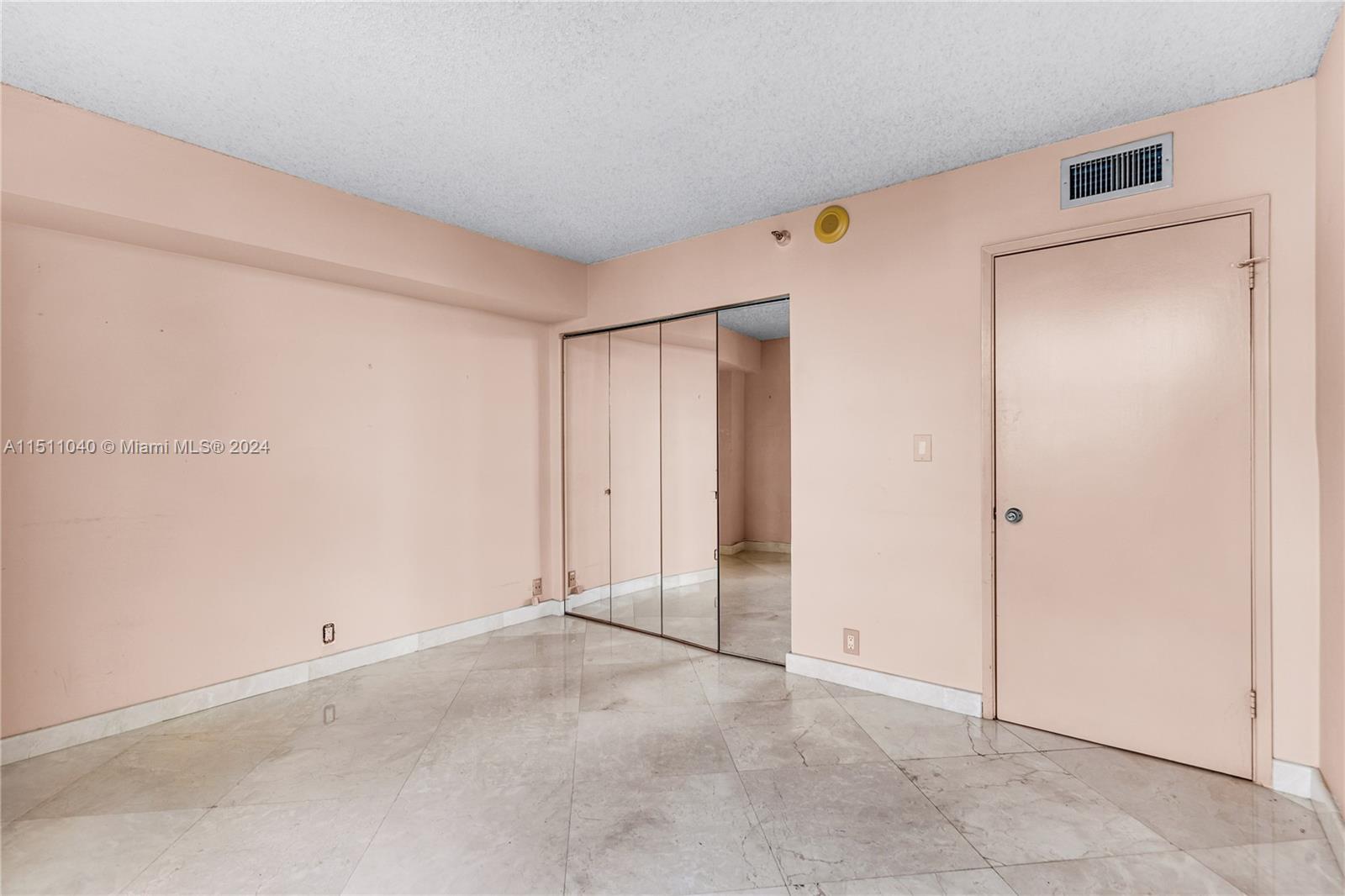 19101 NE 36th Ct 2705, Aventura, Florida 33180, 2 Bedrooms Bedrooms, ,2 BathroomsBathrooms,Residential,For Sale,19101 NE 36th Ct 2705,A11511040