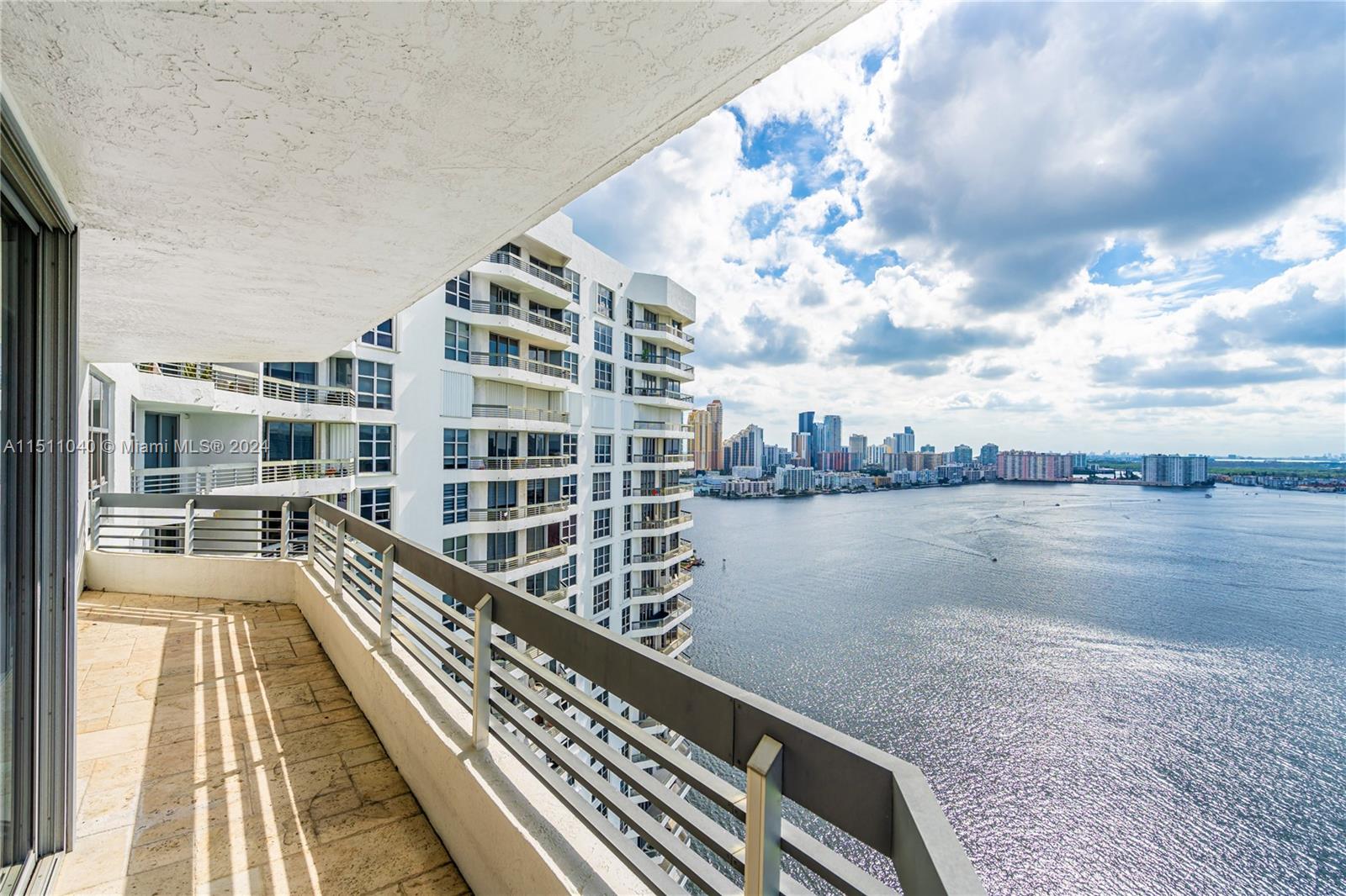 19101 NE 36th Ct 2705, Aventura, Florida 33180, 2 Bedrooms Bedrooms, ,2 BathroomsBathrooms,Residential,For Sale,19101 NE 36th Ct 2705,A11511040