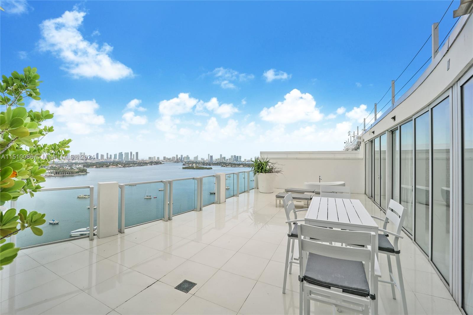 1100 West Ave TS-4, Miami Beach, Florida 33139, 2 Bedrooms Bedrooms, ,2 BathroomsBathrooms,Residential,For Sale,1100 West Ave TS-4,A11510066