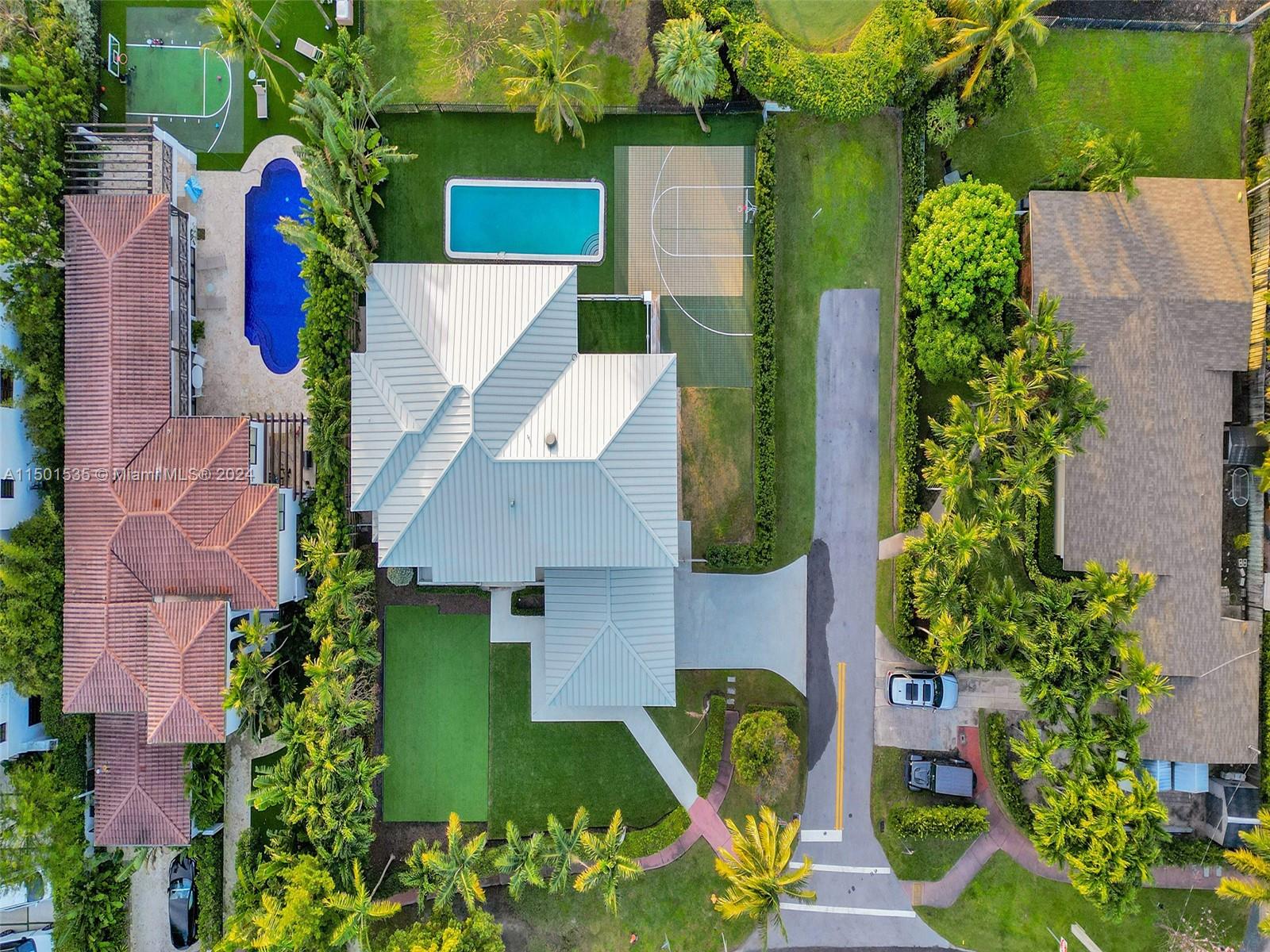 5180 La Gorce Dr, Miami Beach, FL, 33140 United States, 4 Bedrooms Bedrooms, ,3 BathroomsBathrooms,Residential,For Sale,La Gorce Dr,A11501535