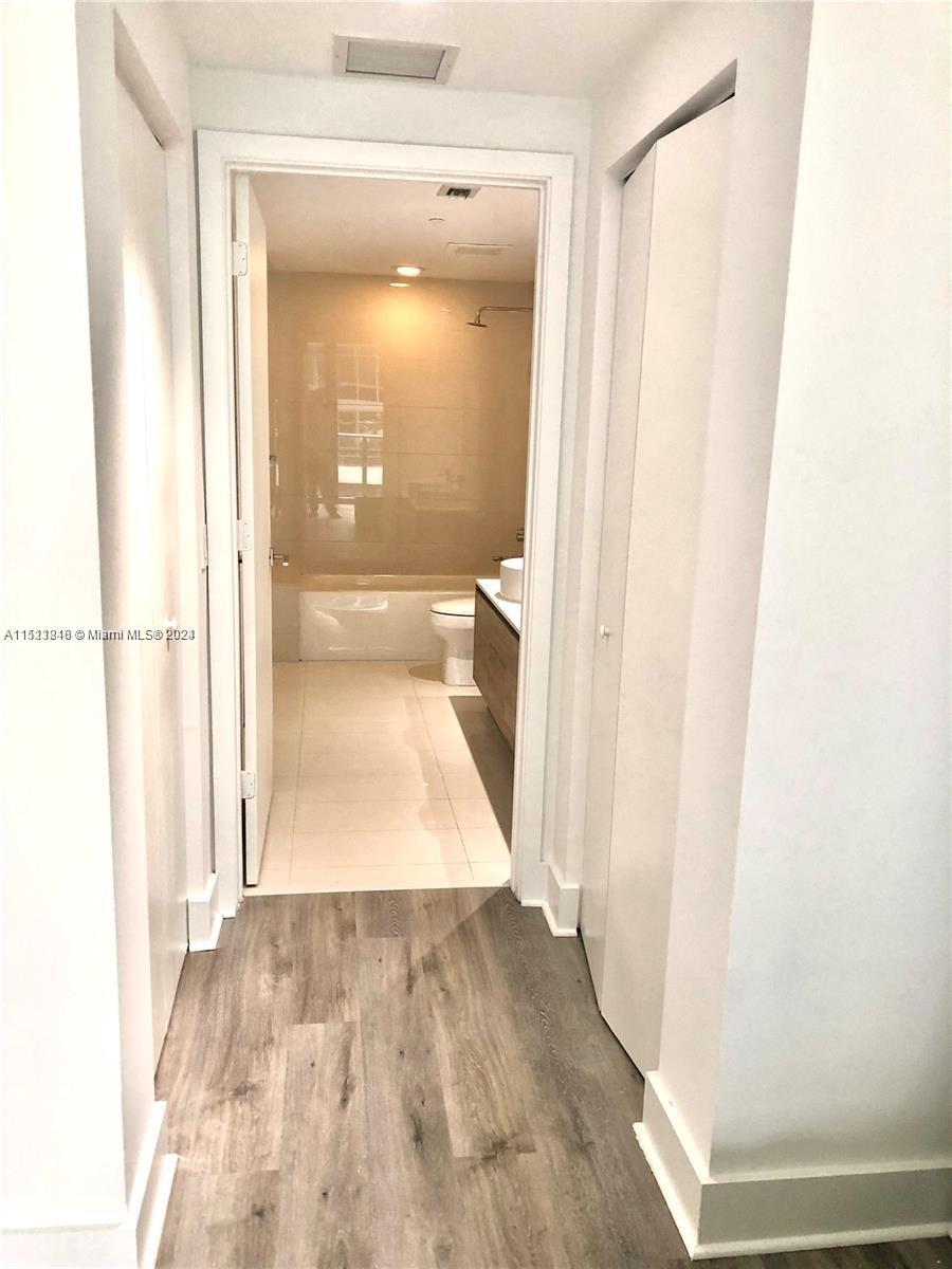 121 NE 34th St L302, Miami, Florida 33137, 1 Bedroom Bedrooms, ,1 BathroomBathrooms,Residential,For Sale,121 NE 34th St L302,A11511818