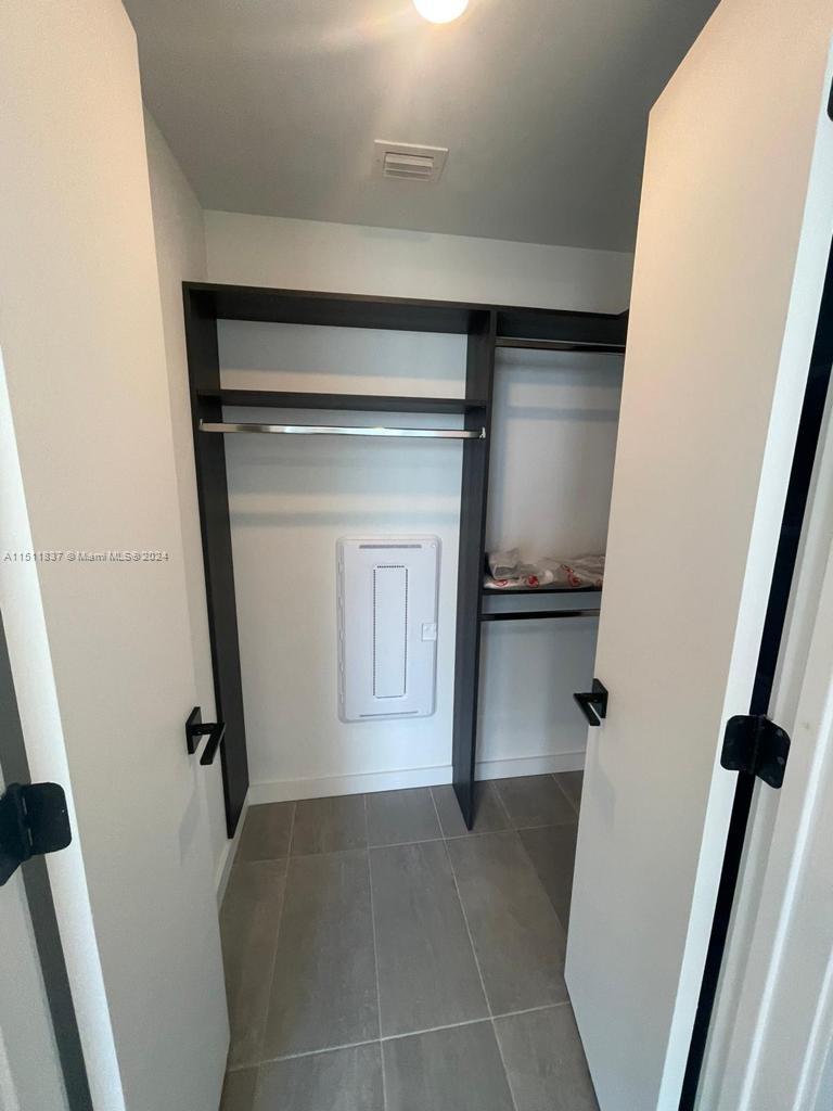 227 NE 2nd St 1613, Miami, Florida 33132, ,1 BathroomBathrooms,Residential,For Sale,227 NE 2nd St 1613,A11511837