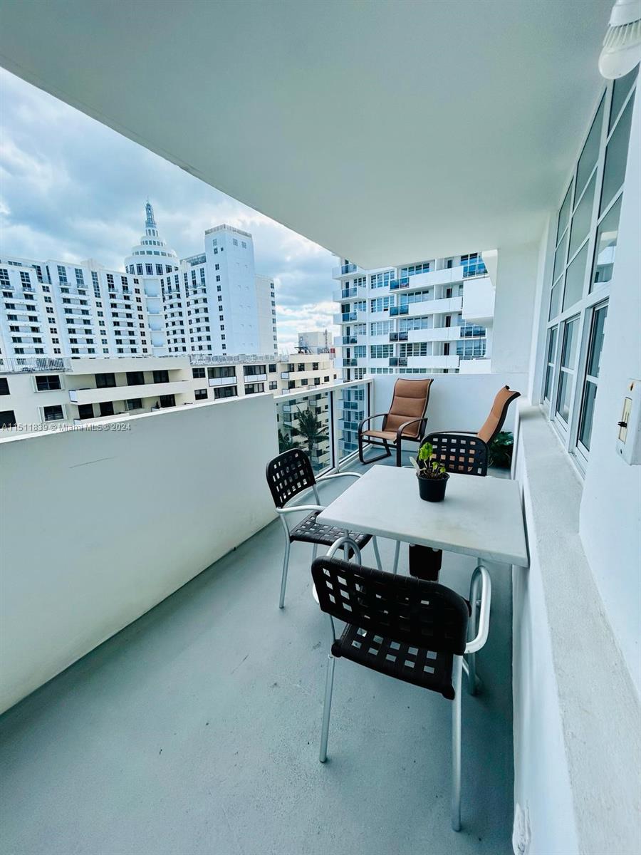 100 Lincoln Rd 1034, Miami Beach, Florida 33139, 1 Bedroom Bedrooms, ,1 BathroomBathrooms,Residential,For Sale,100 Lincoln Rd 1034,A11511839
