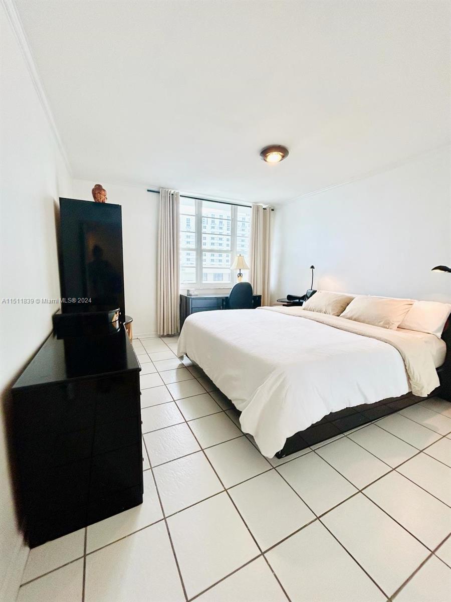 100 Lincoln Rd 1034, Miami Beach, Florida 33139, 1 Bedroom Bedrooms, ,1 BathroomBathrooms,Residential,For Sale,100 Lincoln Rd 1034,A11511839