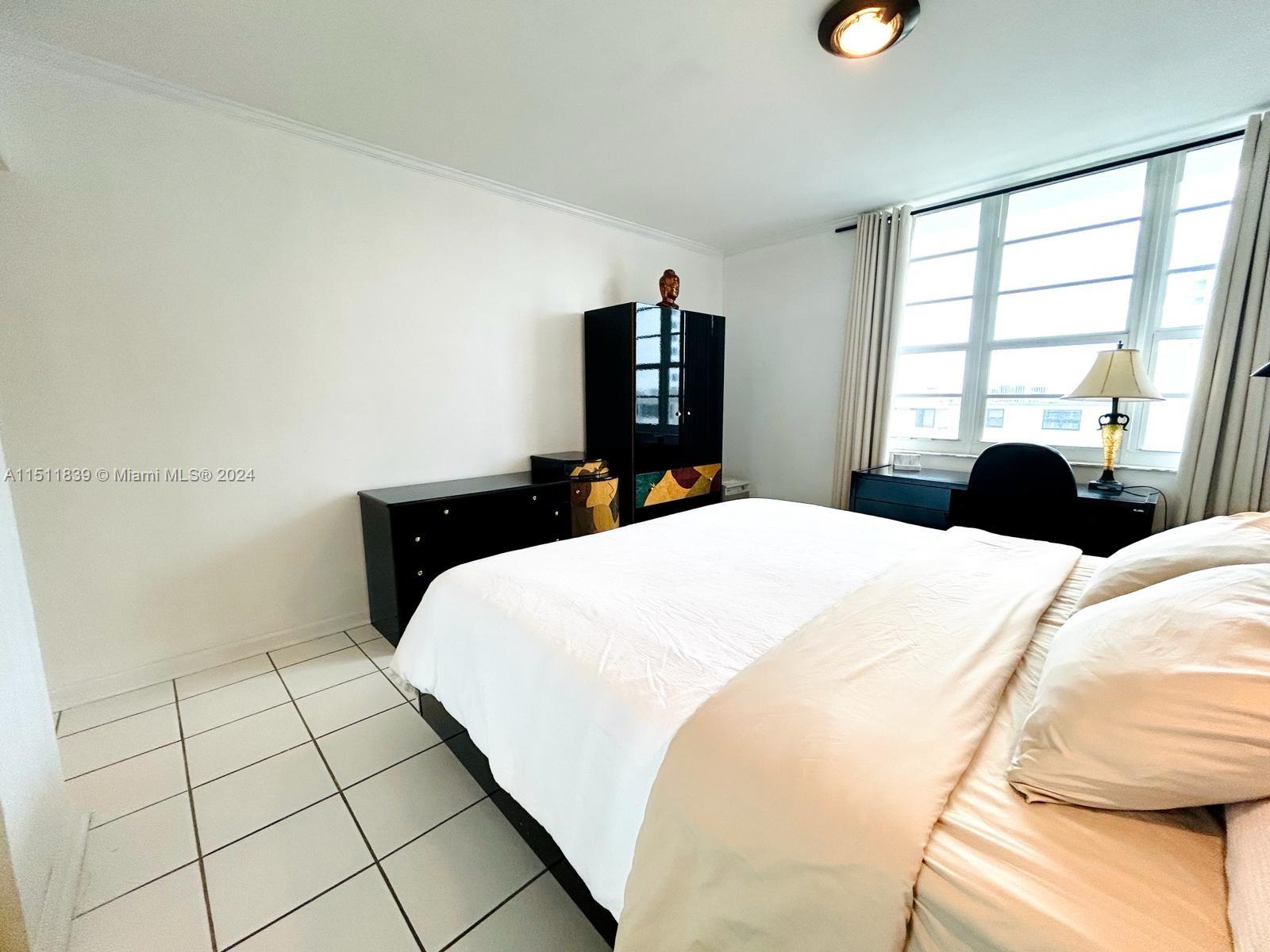100 Lincoln Rd 1034, Miami Beach, Florida 33139, 1 Bedroom Bedrooms, ,1 BathroomBathrooms,Residential,For Sale,100 Lincoln Rd 1034,A11511839