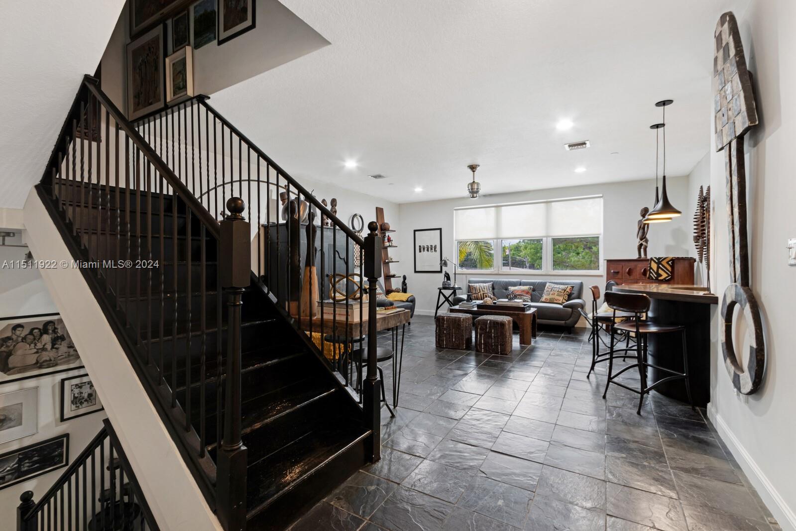 852 16th Ave, Fort Lauderdale, FL, 33304 United States, 3 Bedrooms Bedrooms, ,3 BathroomsBathrooms,Residential,For Sale,16th Ave,A11511922