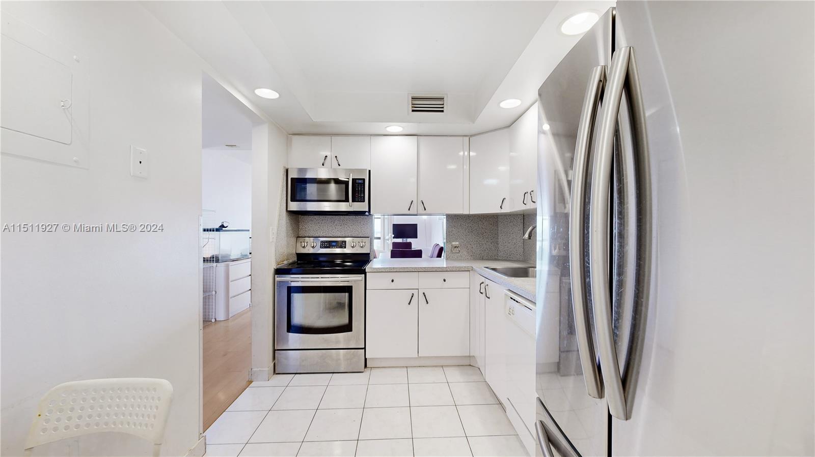 20335 Country Club Dr, Aventura, FL, 33180 United States, 2 Bedrooms Bedrooms, ,2 BathroomsBathrooms,Residential,For Sale,Country Club Dr,A11511927