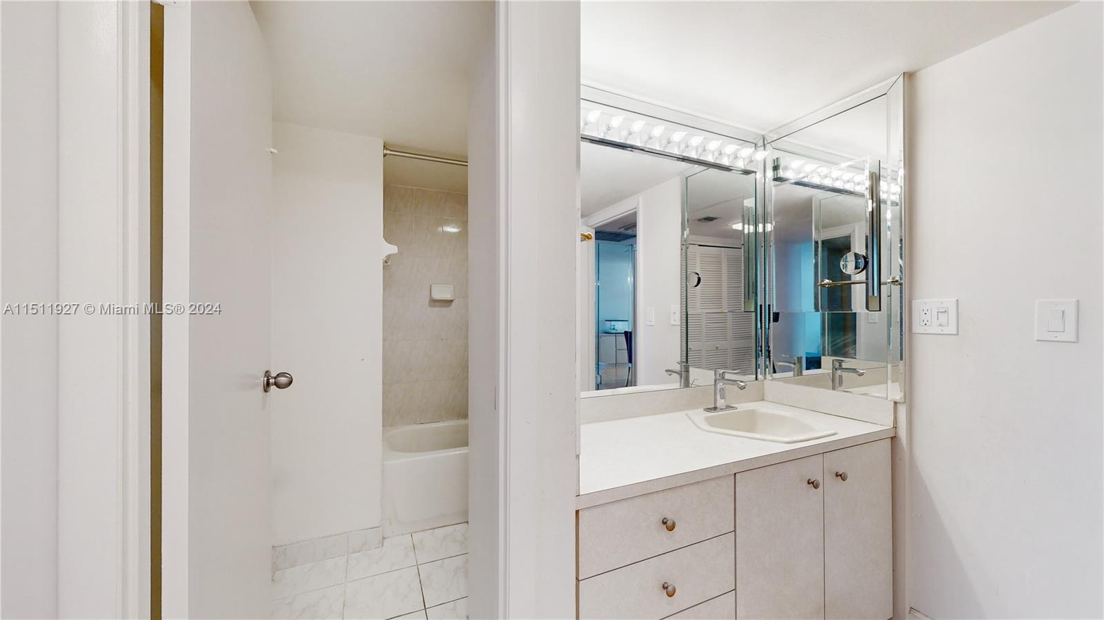 20335 Country Club Dr, Aventura, FL, 33180 United States, 2 Bedrooms Bedrooms, ,2 BathroomsBathrooms,Residential,For Sale,Country Club Dr,A11511927
