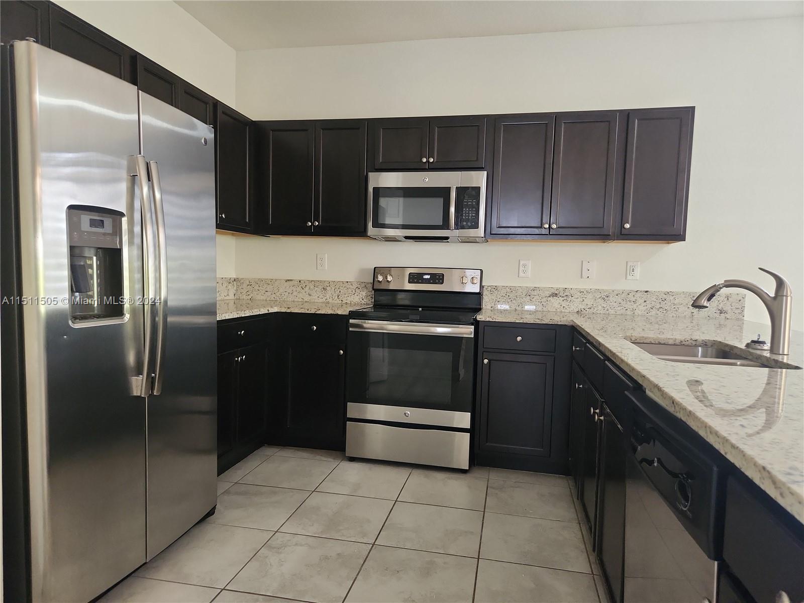 24866 SW 118th Ave 24866, Homestead, Florida 33032, 3 Bedrooms Bedrooms, ,2 BathroomsBathrooms,Residentiallease,For Rent,24866 SW 118th Ave 24866,A11511505