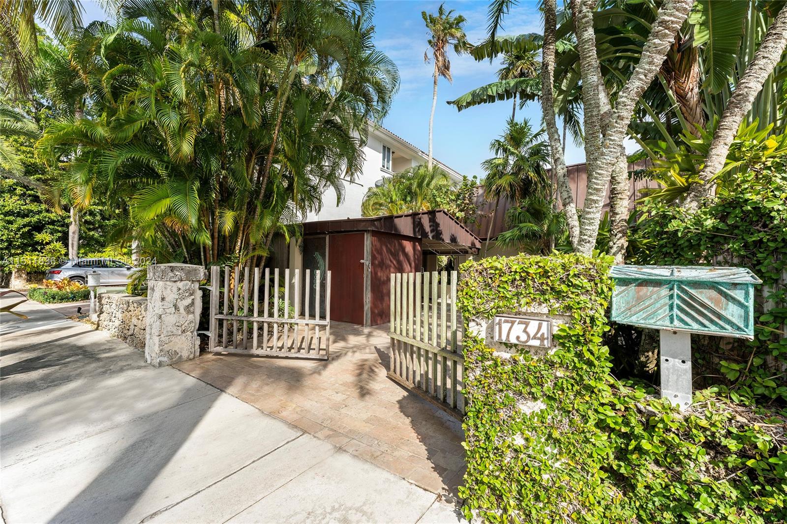 1734 Bayshore Ln, Miami, FL, 33133 United States, 4 Bedrooms Bedrooms, ,4 BathroomsBathrooms,Residential,For Sale,Bayshore Ln,A11511836