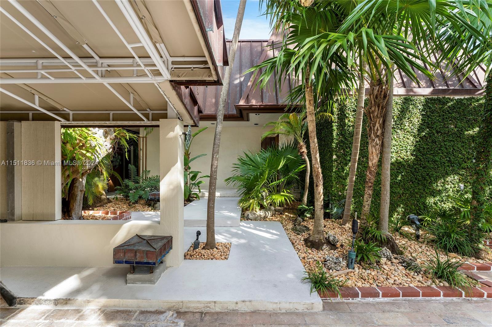 1734 Bayshore Ln, Miami, FL, 33133 United States, 4 Bedrooms Bedrooms, ,4 BathroomsBathrooms,Residential,For Sale,Bayshore Ln,A11511836