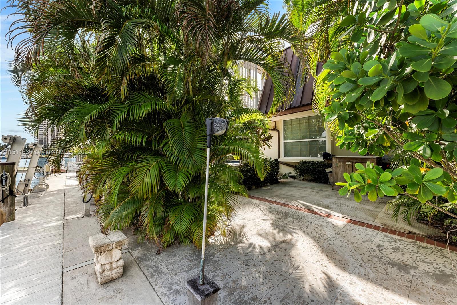 1734 Bayshore Ln, Miami, FL, 33133 United States, 4 Bedrooms Bedrooms, ,4 BathroomsBathrooms,Residential,For Sale,Bayshore Ln,A11511836