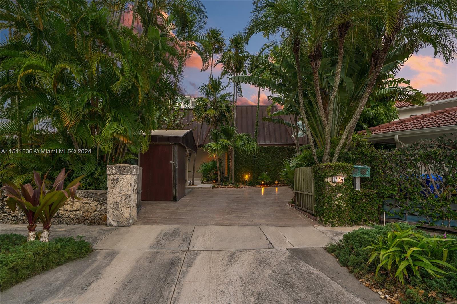 1734 Bayshore Ln, Miami, FL, 33133 United States, 4 Bedrooms Bedrooms, ,4 BathroomsBathrooms,Residential,For Sale,Bayshore Ln,A11511836