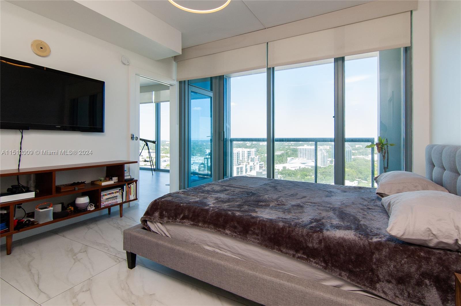 601 NE 36th St 2101, Miami, Florida 33137, 2 Bedrooms Bedrooms, ,2 BathroomsBathrooms,Residentiallease,For Rent,601 NE 36th St 2101,A11512009