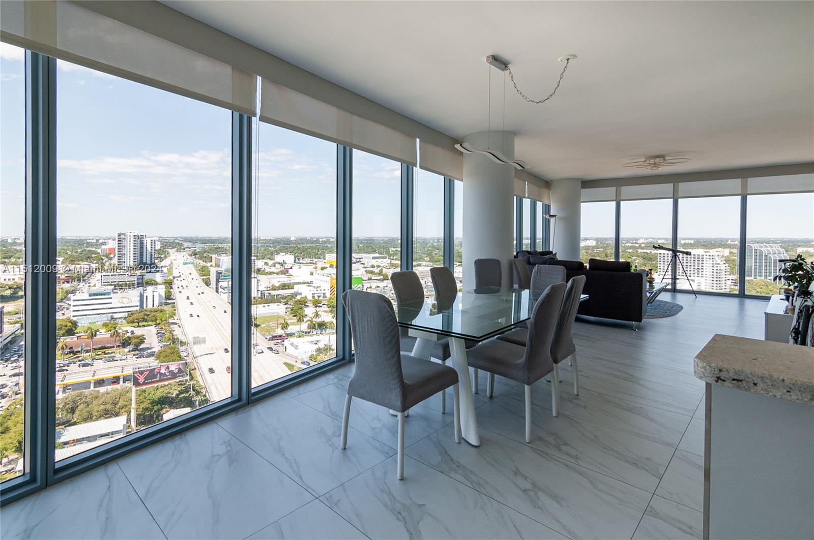 601 NE 36th St 2101, Miami, Florida 33137, 2 Bedrooms Bedrooms, ,2 BathroomsBathrooms,Residentiallease,For Rent,601 NE 36th St 2101,A11512009