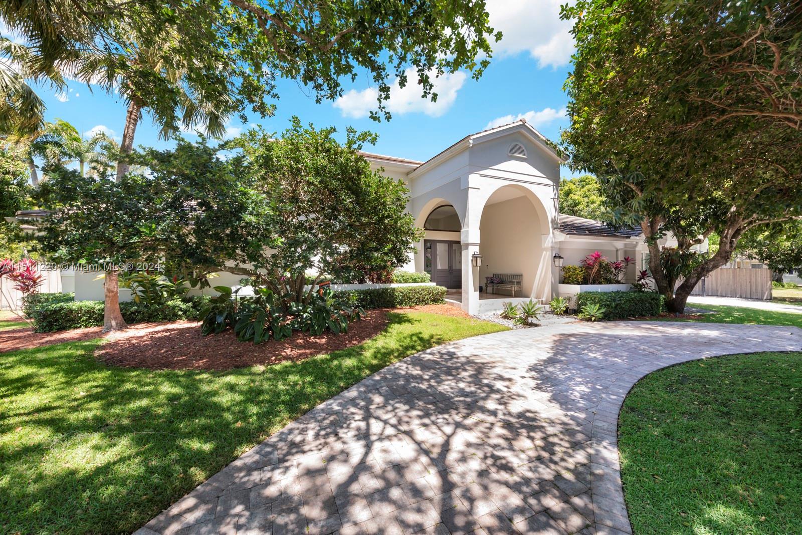 6745 139th St, Palmetto Bay, FL, 33158 United States, 5 Bedrooms Bedrooms, ,3 BathroomsBathrooms,Residential,For Sale,139th St,A11511220