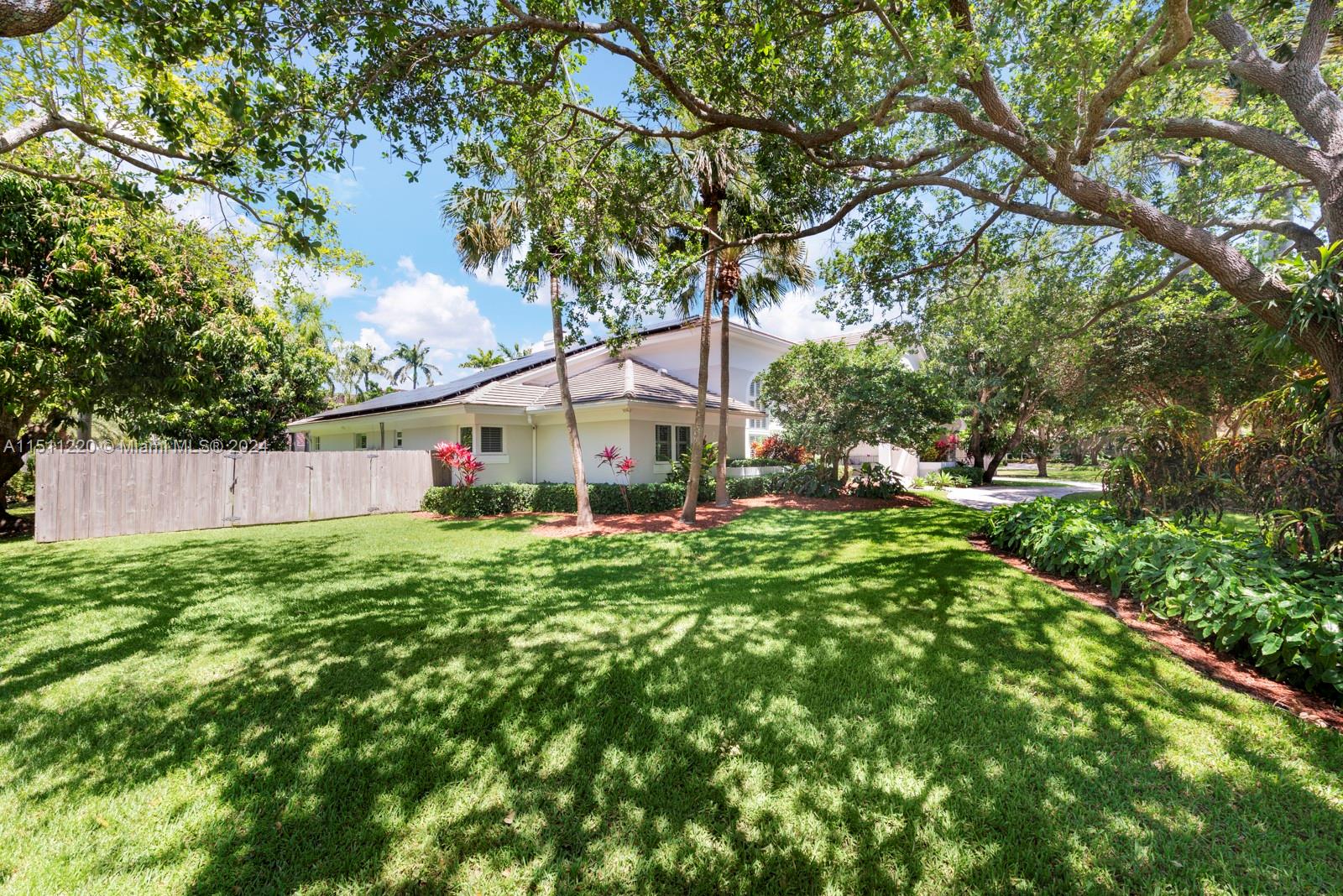 6745 139th St, Palmetto Bay, FL, 33158 United States, 5 Bedrooms Bedrooms, ,3 BathroomsBathrooms,Residential,For Sale,139th St,A11511220