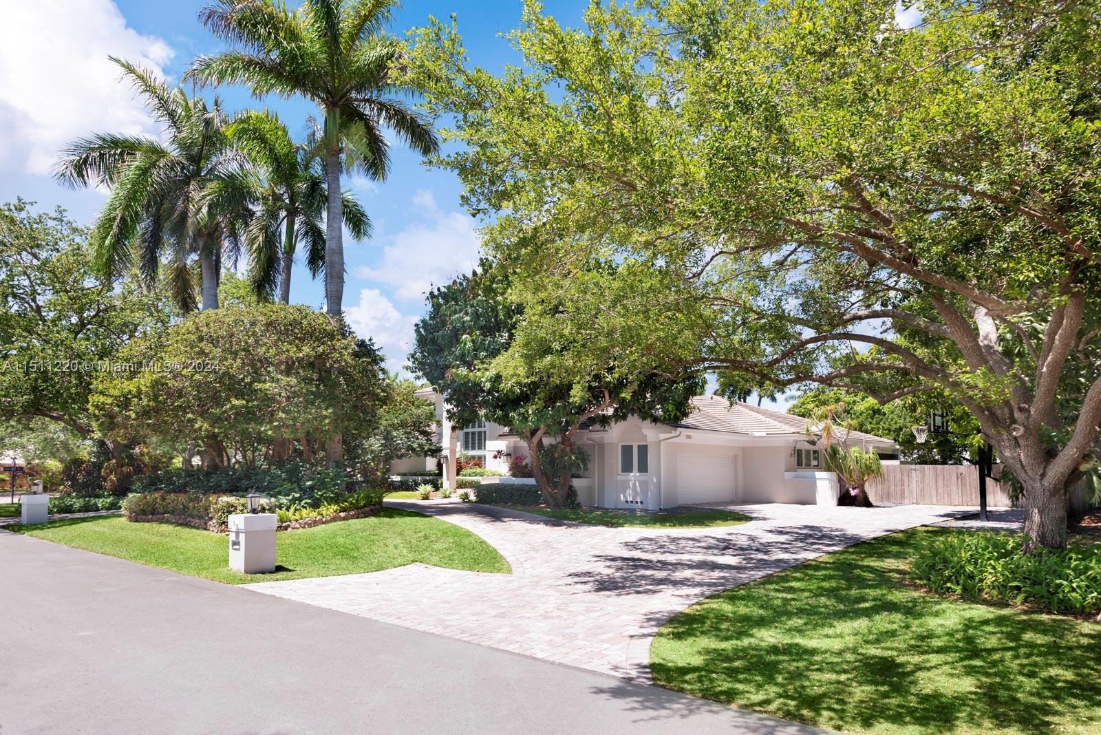 6745 139th St, Palmetto Bay, FL, 33158 United States, 5 Bedrooms Bedrooms, ,3 BathroomsBathrooms,Residential,For Sale,139th St,A11511220