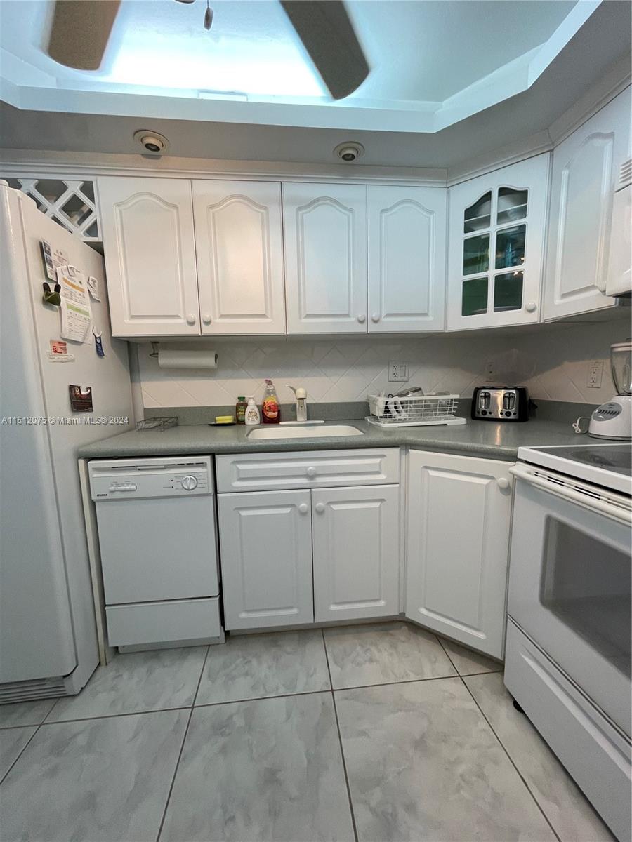 3180 S Ocean Dr 204, Hallandale Beach, Florida 33009, 2 Bedrooms Bedrooms, ,2 BathroomsBathrooms,Residential,For Sale,3180 S Ocean Dr 204,A11512075