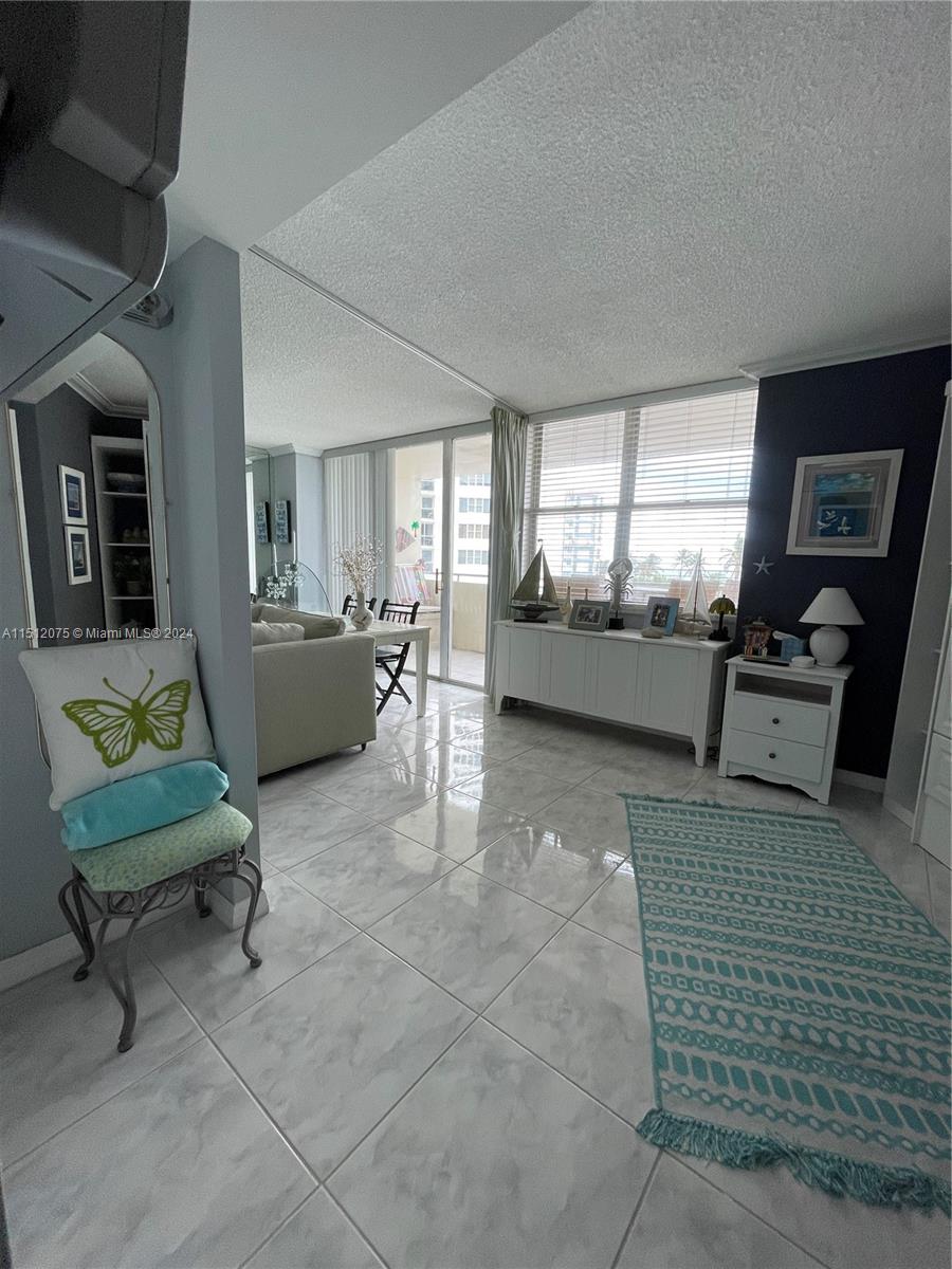 3180 S Ocean Dr 204, Hallandale Beach, Florida 33009, 2 Bedrooms Bedrooms, ,2 BathroomsBathrooms,Residential,For Sale,3180 S Ocean Dr 204,A11512075