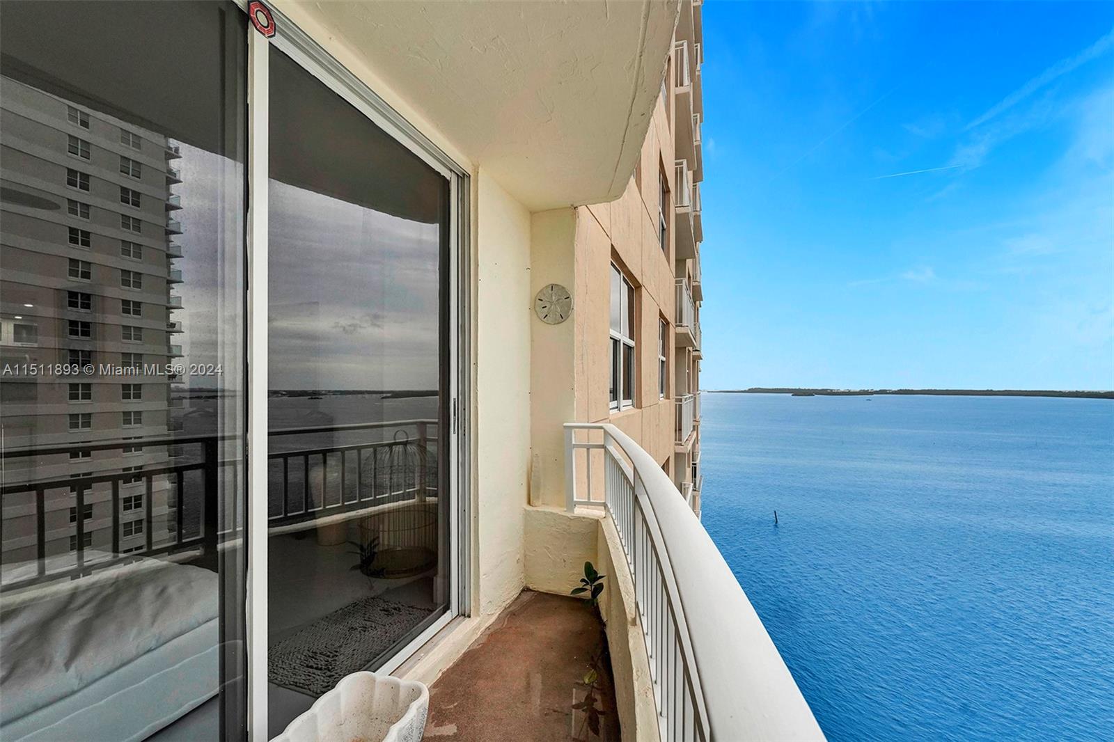 770 Claughton Island Dr 1610, Miami, Florida 33131, 1 Bedroom Bedrooms, ,1 BathroomBathrooms,Residentiallease,For Rent,770 Claughton Island Dr 1610,A11511893