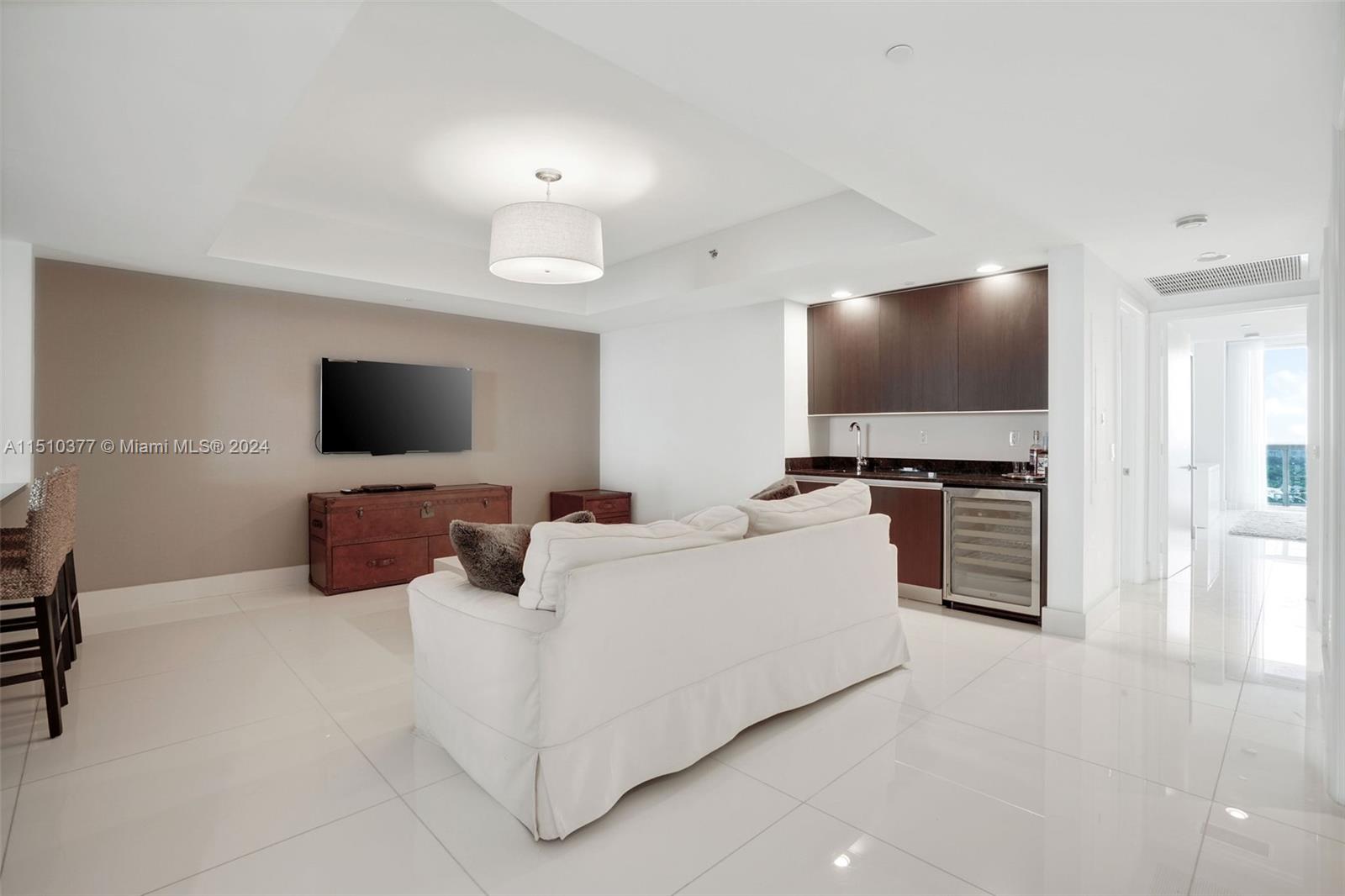 2711 Ocean Dr, Hollywood, FL, 33019 United States, 3 Bedrooms Bedrooms, ,3 BathroomsBathrooms,Residential,For Sale,Ocean Dr,A11510377