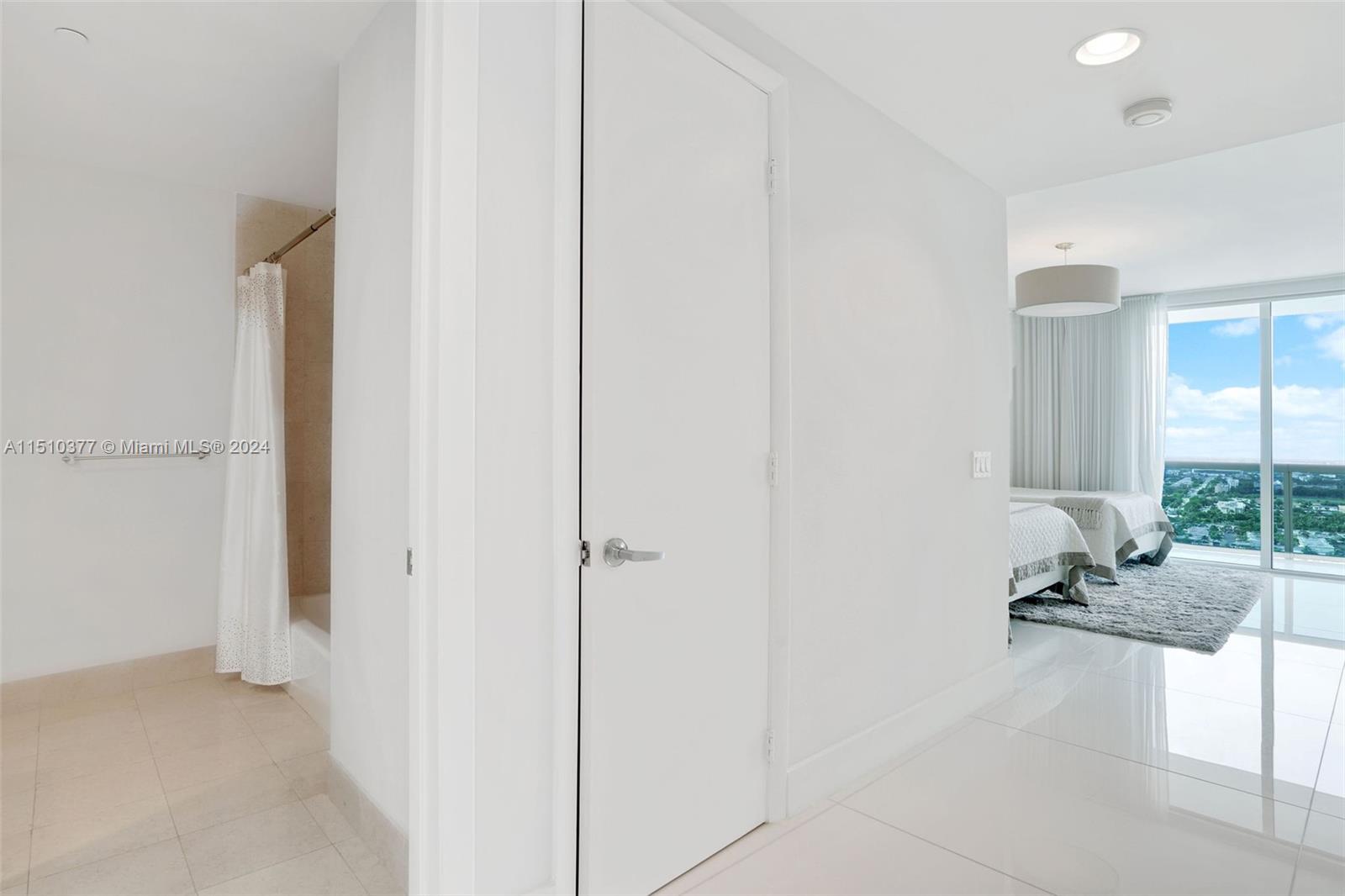 2711 Ocean Dr, Hollywood, FL, 33019 United States, 3 Bedrooms Bedrooms, ,3 BathroomsBathrooms,Residential,For Sale,Ocean Dr,A11510377