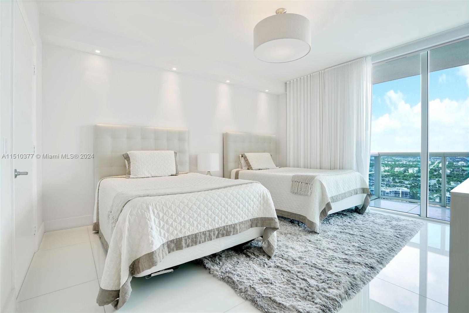 2711 Ocean Dr, Hollywood, FL, 33019 United States, 3 Bedrooms Bedrooms, ,3 BathroomsBathrooms,Residential,For Sale,Ocean Dr,A11510377