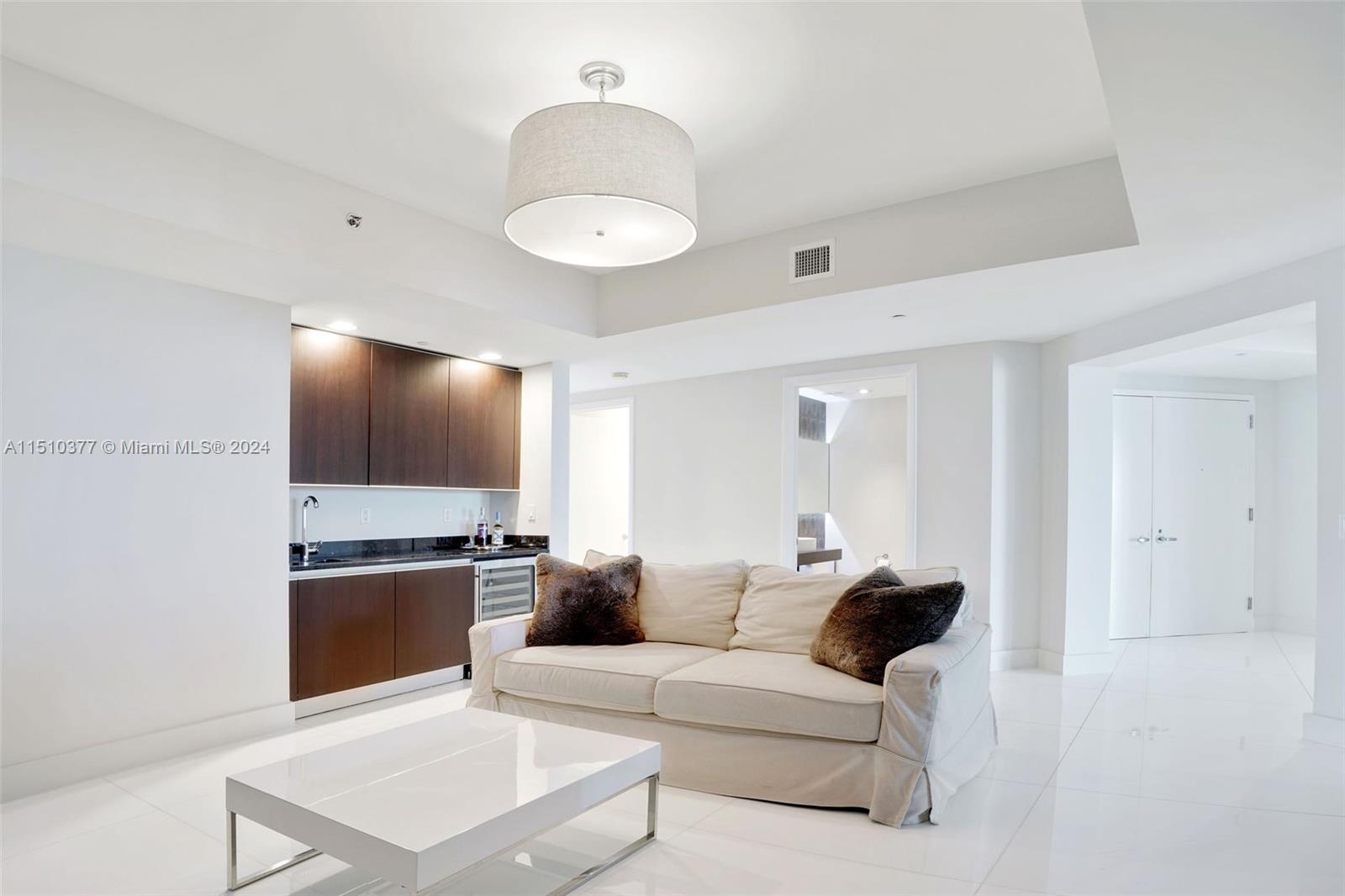 2711 Ocean Dr, Hollywood, FL, 33019 United States, 3 Bedrooms Bedrooms, ,3 BathroomsBathrooms,Residential,For Sale,Ocean Dr,A11510377