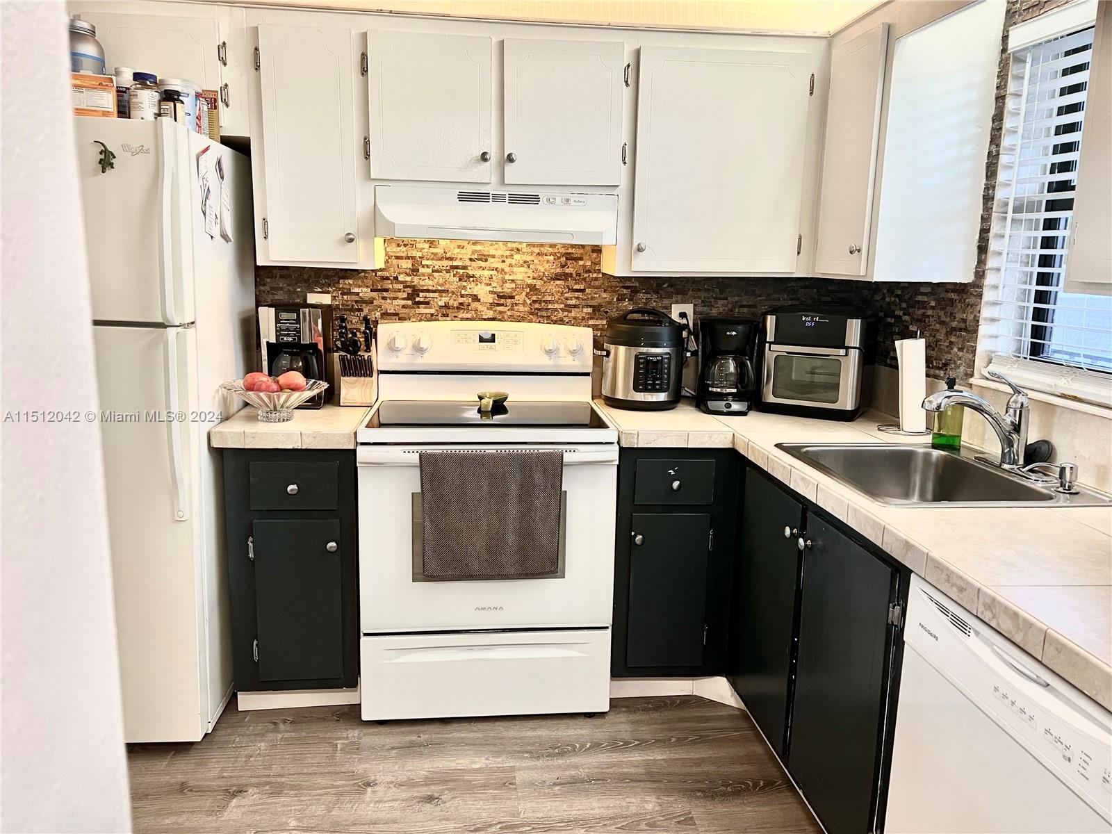 9235 SW 8th St 507, Boca Raton, FL 33428, 2 Bedrooms Bedrooms, ,2 BathroomsBathrooms,Residential,For Sale,8th St,A11512042