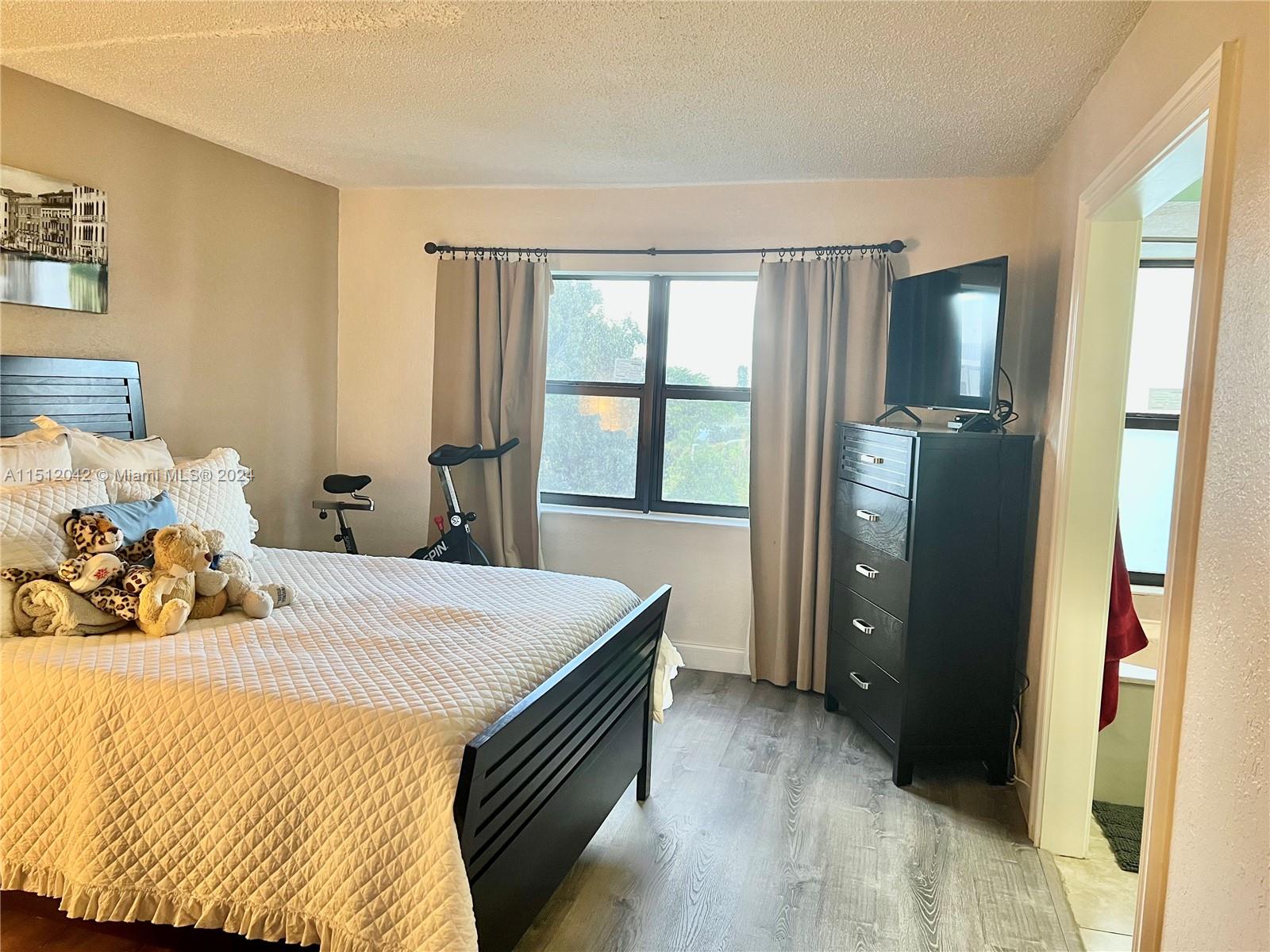 9235 SW 8th St 507, Boca Raton, FL 33428, 2 Bedrooms Bedrooms, ,2 BathroomsBathrooms,Residential,For Sale,8th St,A11512042