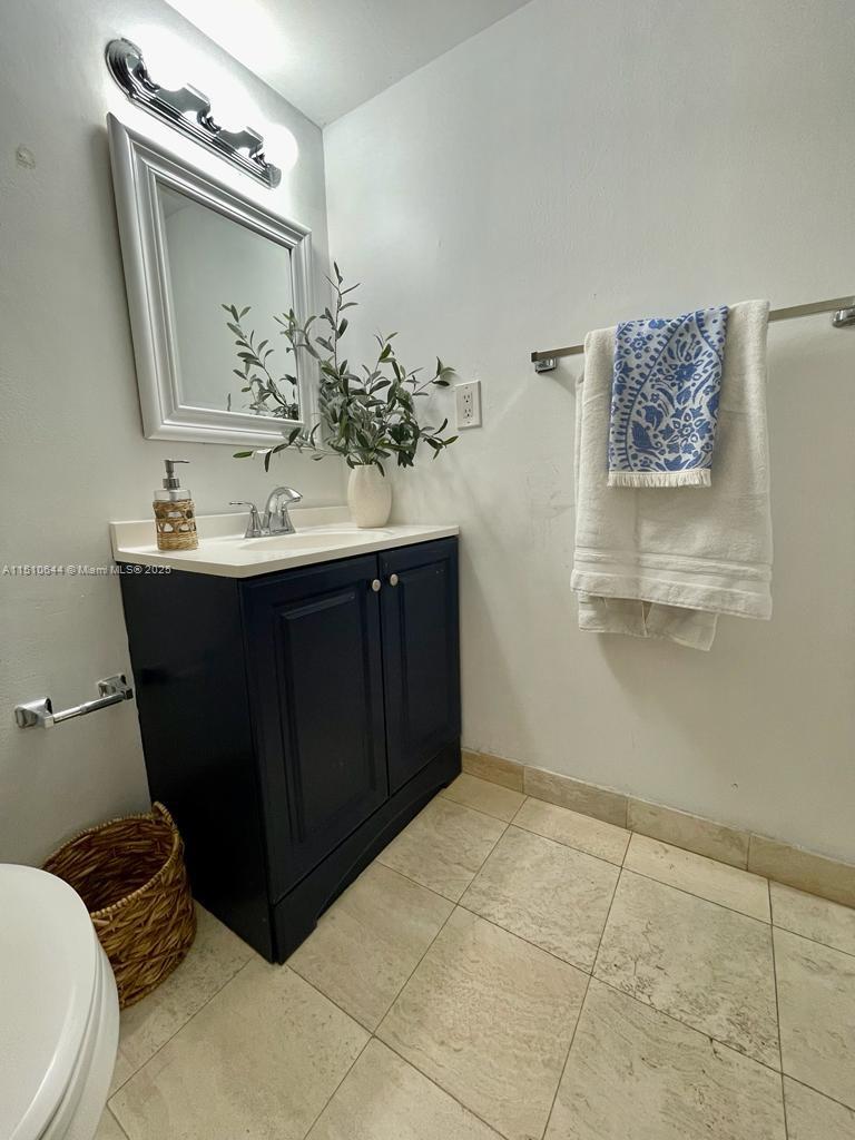 3600 Mystic Pointe Dr 1010, Aventura, Florida 33180, 2 Bedrooms Bedrooms, ,2 BathroomsBathrooms,Residential,For Sale,3600 Mystic Pointe Dr 1010,A11510644