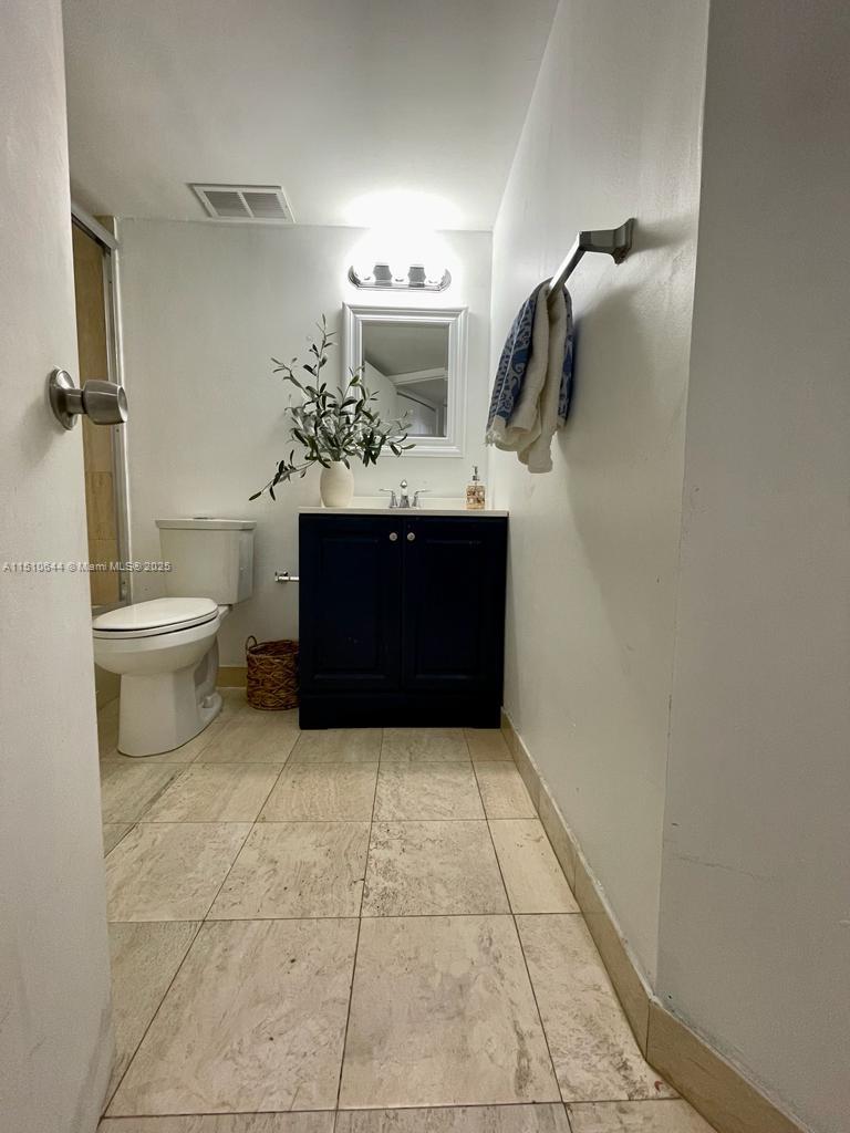 3600 Mystic Pointe Dr 1010, Aventura, Florida 33180, 2 Bedrooms Bedrooms, ,2 BathroomsBathrooms,Residential,For Sale,3600 Mystic Pointe Dr 1010,A11510644