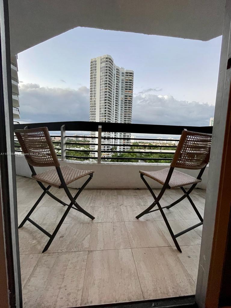3600 Mystic Pointe Dr 1010, Aventura, Florida 33180, 2 Bedrooms Bedrooms, ,2 BathroomsBathrooms,Residential,For Sale,3600 Mystic Pointe Dr 1010,A11510644