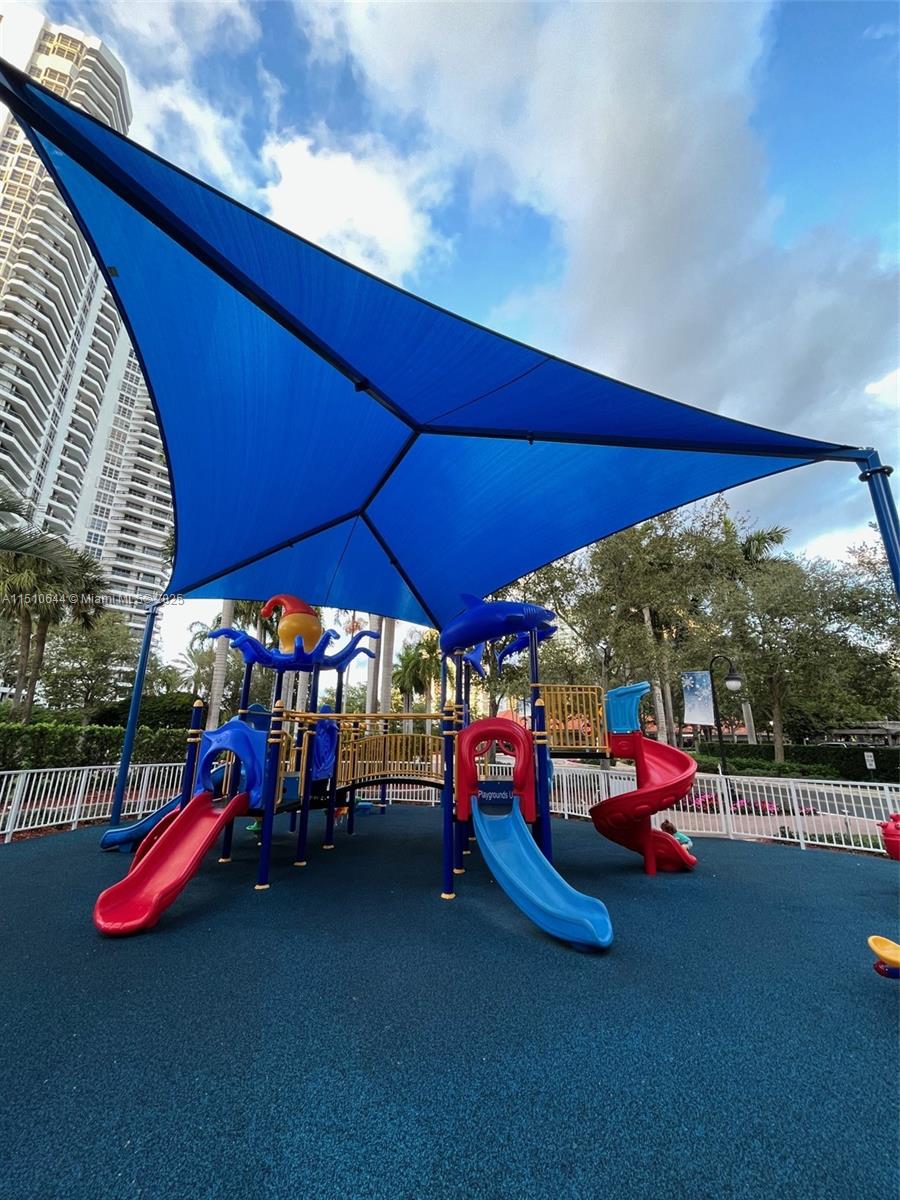 3600 Mystic Pointe Dr 1010, Aventura, Florida 33180, 2 Bedrooms Bedrooms, ,2 BathroomsBathrooms,Residential,For Sale,3600 Mystic Pointe Dr 1010,A11510644