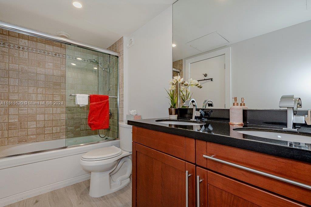 2301 Collins Ave 1532, Miami Beach, Florida 33139, ,2 BathroomsBathrooms,Residential,For Sale,2301 Collins Ave 1532,A11511620