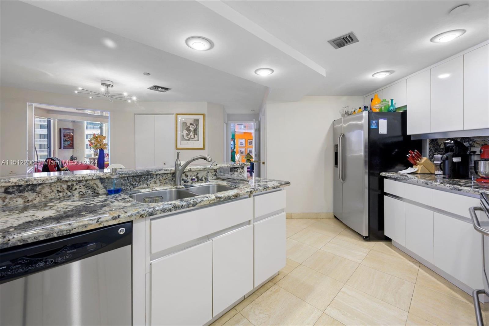 4000 Island Blvd, Aventura, FL, 33160 United States, 3 Bedrooms Bedrooms, ,3 BathroomsBathrooms,Residential,For Sale,Island Blvd,A11512206
