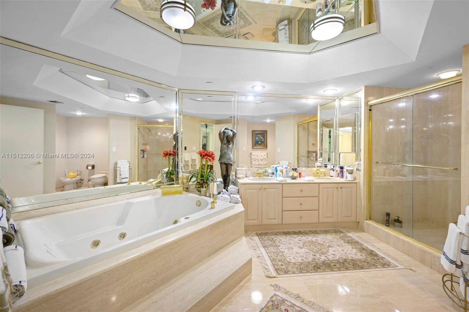 4000 Island Blvd, Aventura, FL, 33160 United States, 3 Bedrooms Bedrooms, ,3 BathroomsBathrooms,Residential,For Sale,Island Blvd,A11512206