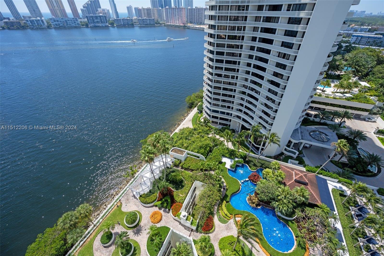 4000 Island Blvd, Aventura, FL, 33160 United States, 3 Bedrooms Bedrooms, ,3 BathroomsBathrooms,Residential,For Sale,Island Blvd,A11512206