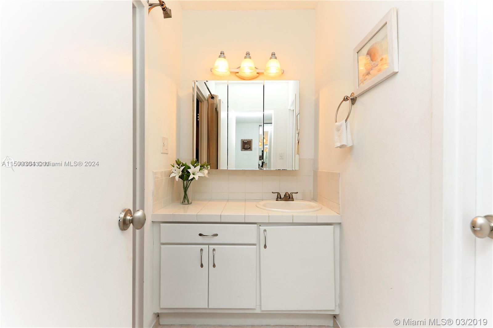 Miami Beach, Florida 33139, ,1 BathroomBathrooms,Residentiallease,For Rent,A11509304
