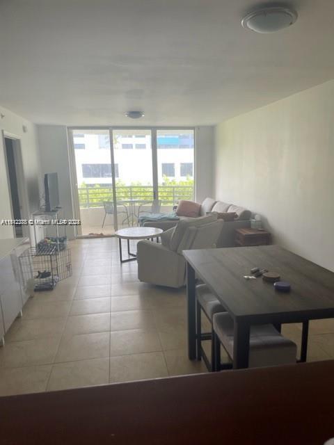 1401 Bay Rd 403, Miami Beach, Florida 33139, 2 Bedrooms Bedrooms, ,2 BathroomsBathrooms,Residential,For Sale,1401 Bay Rd 403,A11512278