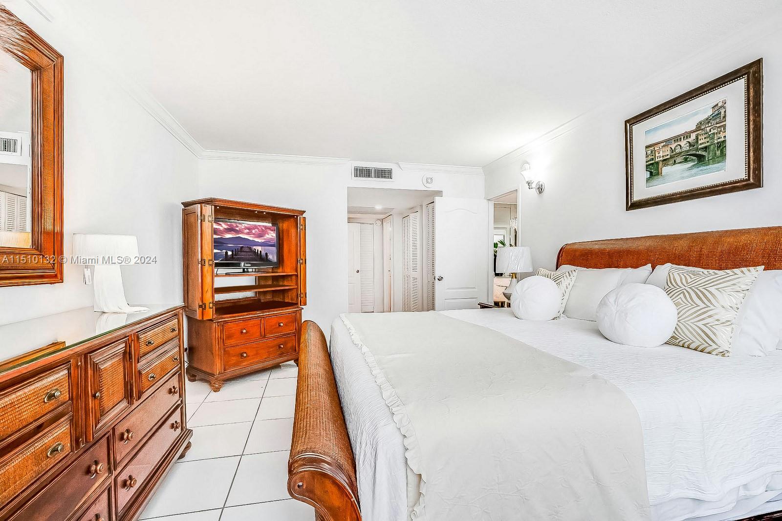 3180 S Ocean Dr 902, Hallandale Beach, Florida 33009, 1 Bedroom Bedrooms, ,1 BathroomBathrooms,Residentiallease,For Rent,3180 S Ocean Dr 902,A11510132