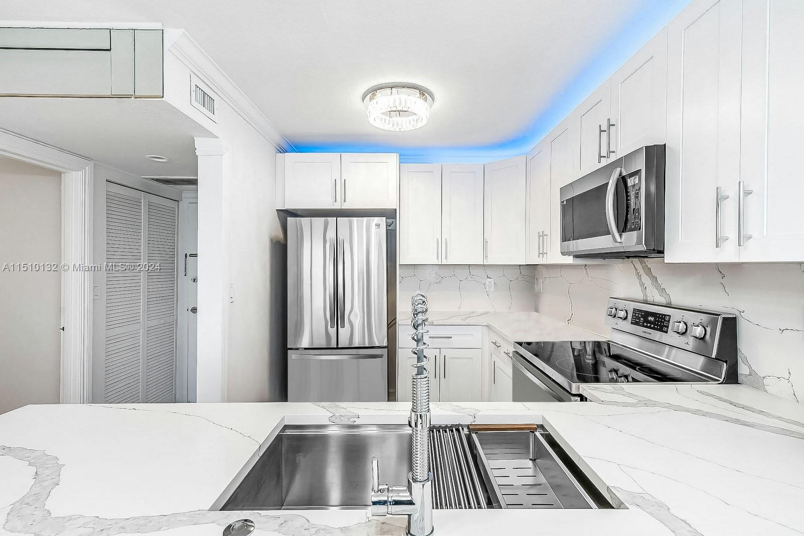 3180 S Ocean Dr 902, Hallandale Beach, Florida 33009, 1 Bedroom Bedrooms, ,1 BathroomBathrooms,Residentiallease,For Rent,3180 S Ocean Dr 902,A11510132