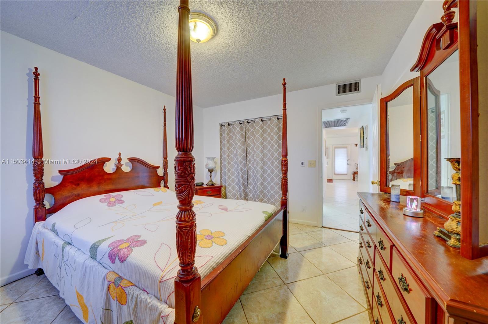 301 135th Ave, Pembroke Pines, FL, 33027 United States, 2 Bedrooms Bedrooms, ,1 BathroomBathrooms,Residential,For Sale,135th Ave,A11503414