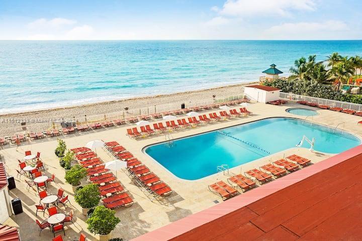 19201 Collins Ave, Sunny Isles Beach, FL, 33160 United States, ,1 BathroomBathrooms,Residential,For Sale,Collins Ave,A11512333