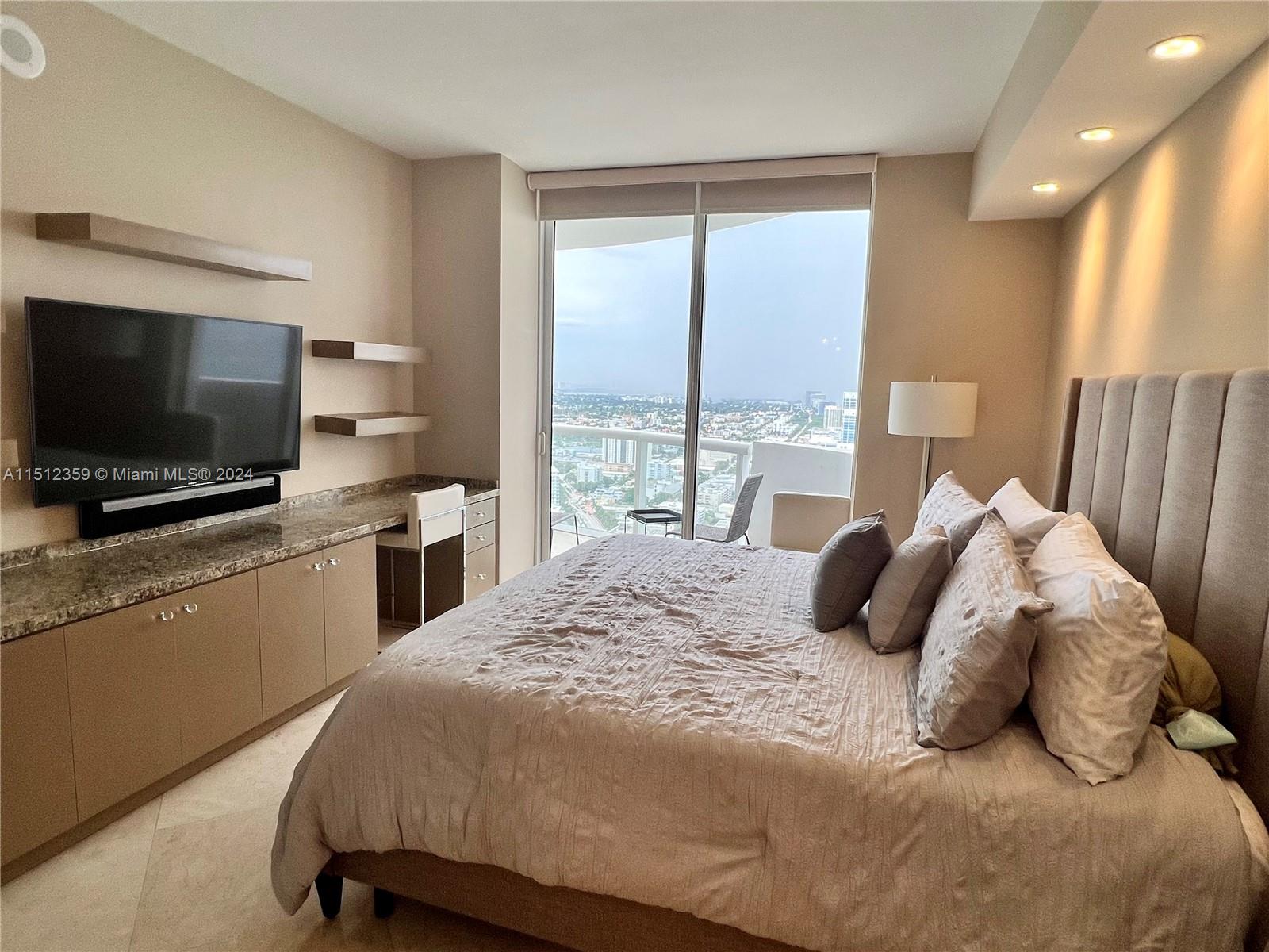 6365 Collins Ave 4309, Miami Beach, Florida 33141, 2 Bedrooms Bedrooms, ,2 BathroomsBathrooms,Residentiallease,For Rent,6365 Collins Ave 4309,A11512359
